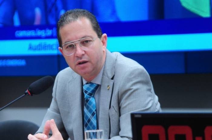 Alex Santana é o autor do requerimento para a realização da audiência - (Foto: Billy Boss/Câmara dos Deputados)