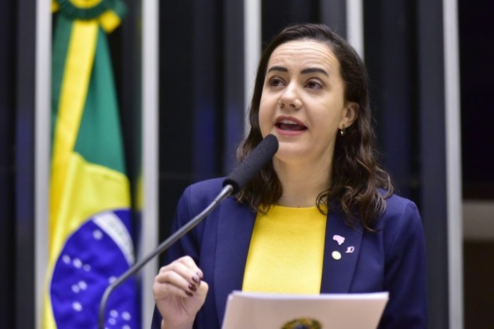 Franciane Bayer recomendou a aprovação da proposta - (Foto: Zeca Ribeiro / Câmara dos Deputados)