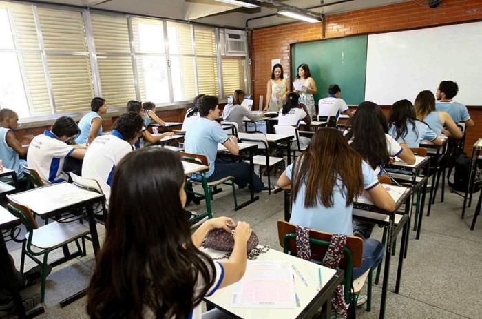 Rede pública deverá ter planos com ações para promoção da saúde e bem-estar dos profissionais no ambiente escolar - Foto: Natasha Montier/GERJ