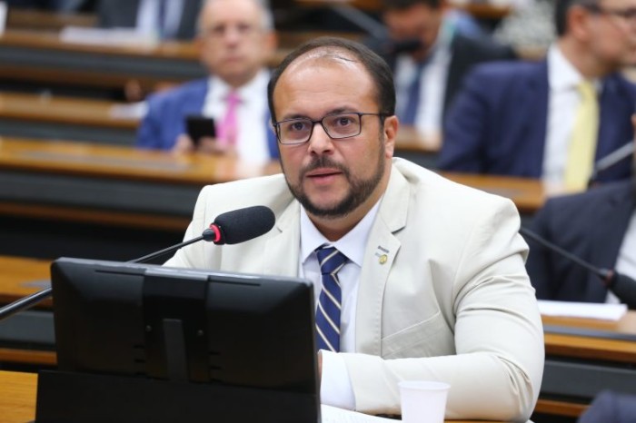 Thiago de Joaldo recomendou a aprovação do projeto com mudanças - (Foto: Vinicius Loures/Câmara dos Deputados)