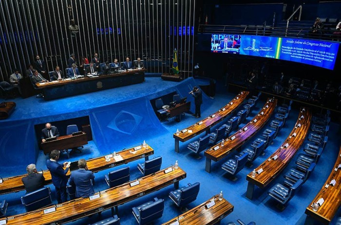 Sessão do Congresso, em julho, para promulgação da emenda constitucional mais recente: a EC 128, sobre prazo para lotéricos - Foto: Marcos Oliveira/Agência Senado