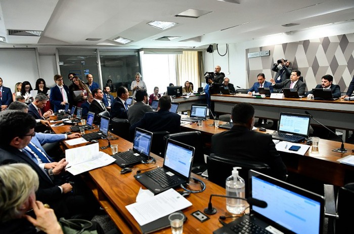 Volta à pauta da CCJ a PEC 10/2022, que estabelece regras para coleta e processamento de plasma humano - Foto: Geraldo Magela/Agência Senado