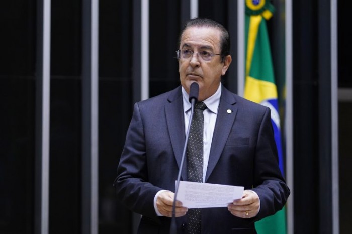 O autor da proposta, deputado Luiz Carlos Motta - (Foto: Pablo Valadares/Câmara dos Deputados)