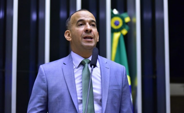 Alexandre Barbosa recomendou a aprovação do projeto, com mudanças - (Foto: Zeca Ribeiro/Câmara dos Deputados)