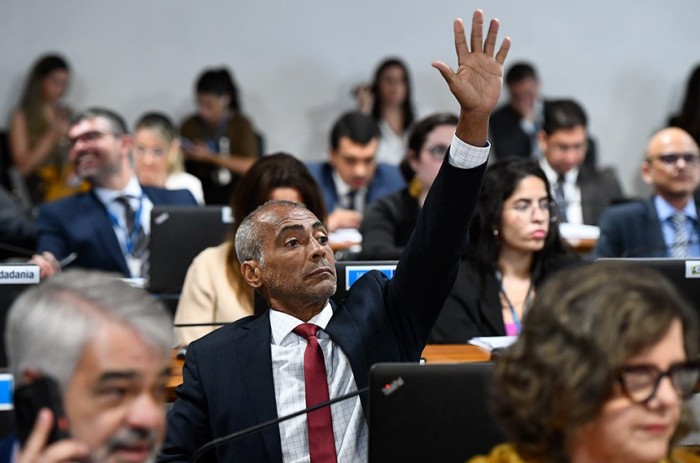 Romário apresentou substitutivo ao projeto de Mara Gabrilli - Foto: Roque de Sá/Agência Senado