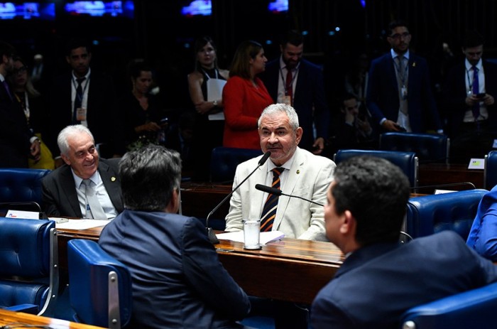 Angelo Coronel, relator da proposta, é favorável à aprovação - Foto: Roque de Sá/Agência Senado