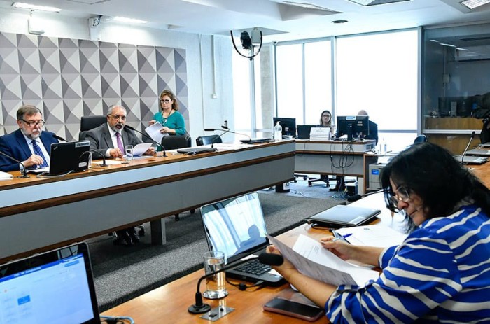 A iniciativa do senador Mecias foi relatada pela senadora Damares, que apresentou substitutivo - Foto: Geraldo Magela/Agência Senado