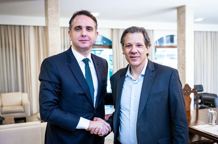 O presidente do Senado, Rodrigo Pacheco, recebeu o ministro da Fazenda, Fernando Haddad, para tratar da situação fiscal de Minas Gerais, que tem dívida de RS 160 bilhões com a União - Foto: Pedro Gontijo/Senado Federal