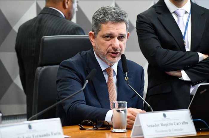 Senador Rogério Carvalho presidiu reunião que aprovou relatório sobre a MP 1185/2023 - Foto: Roque de Sá/Agência Senado